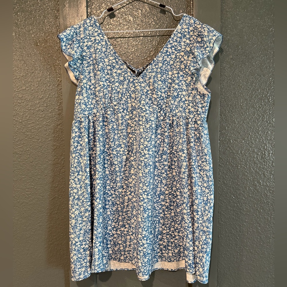 SHEIN Blue and White Floral Mini Dress